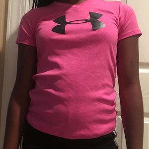 Girls under armour athletic shirt
